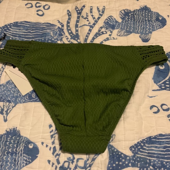 ROBIN PICCONE Perla Crochet Bikini Bottoms In moss size Medium - Picture 5 of 12